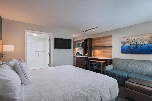 TownePlace Suites by Marriott Lakeland image 14